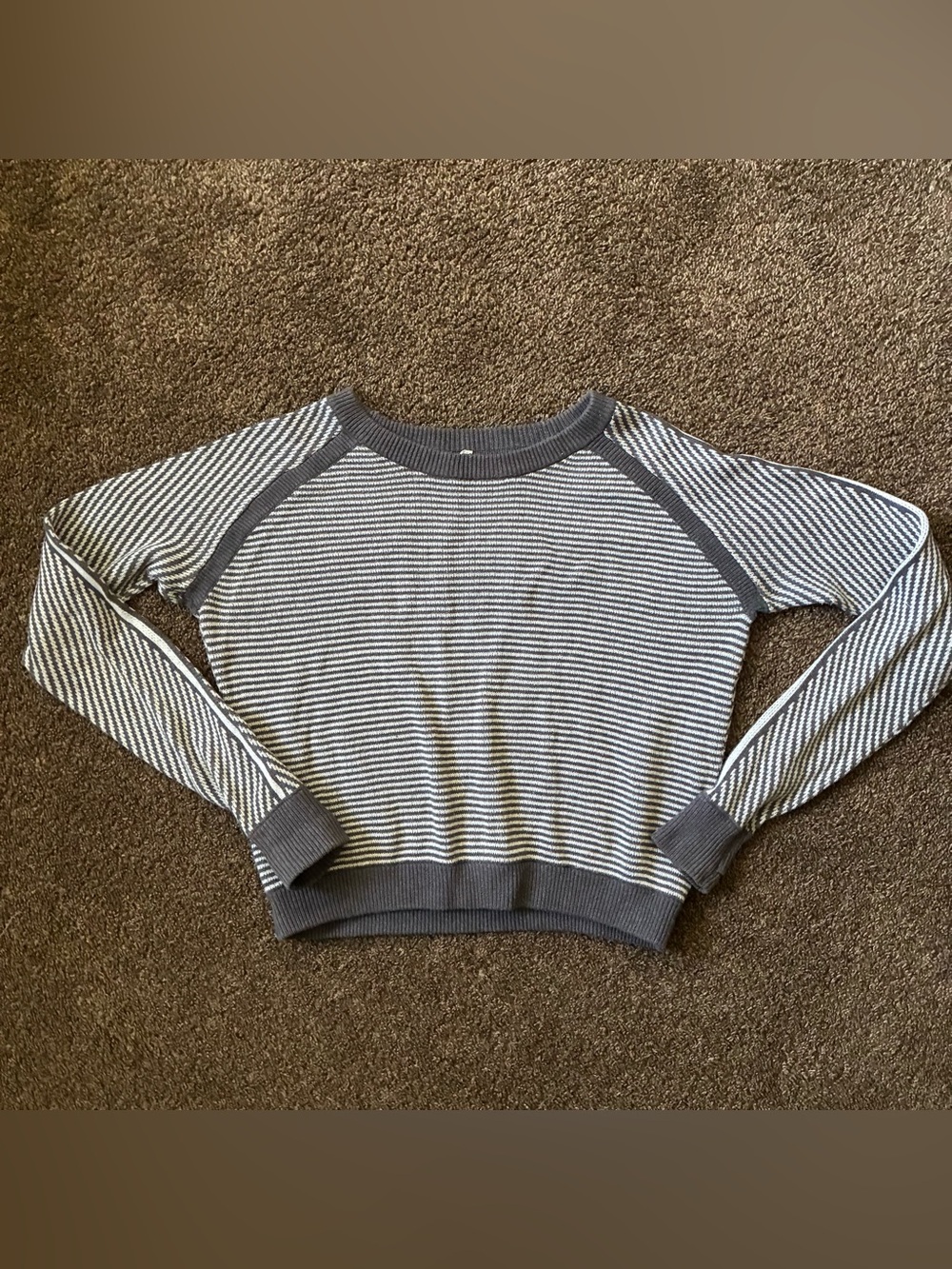 Lululemon Devi Crew, Size Large